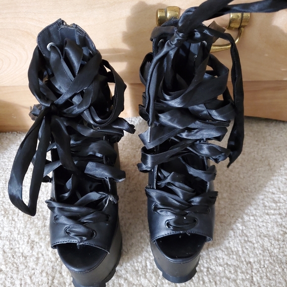 Y.R.U. - Black Ballet Bae Platforms - SIZE 6 Women’s - Picture 7 of 8